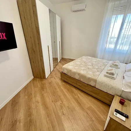 Pyramidhouse - 100mq With View - 2km From The Colosseum Апартаменты
